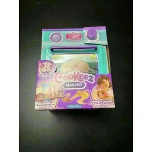 BRAND NEW! COOKEEZ MAKERY HOT VIRAL TIK TOK TOY